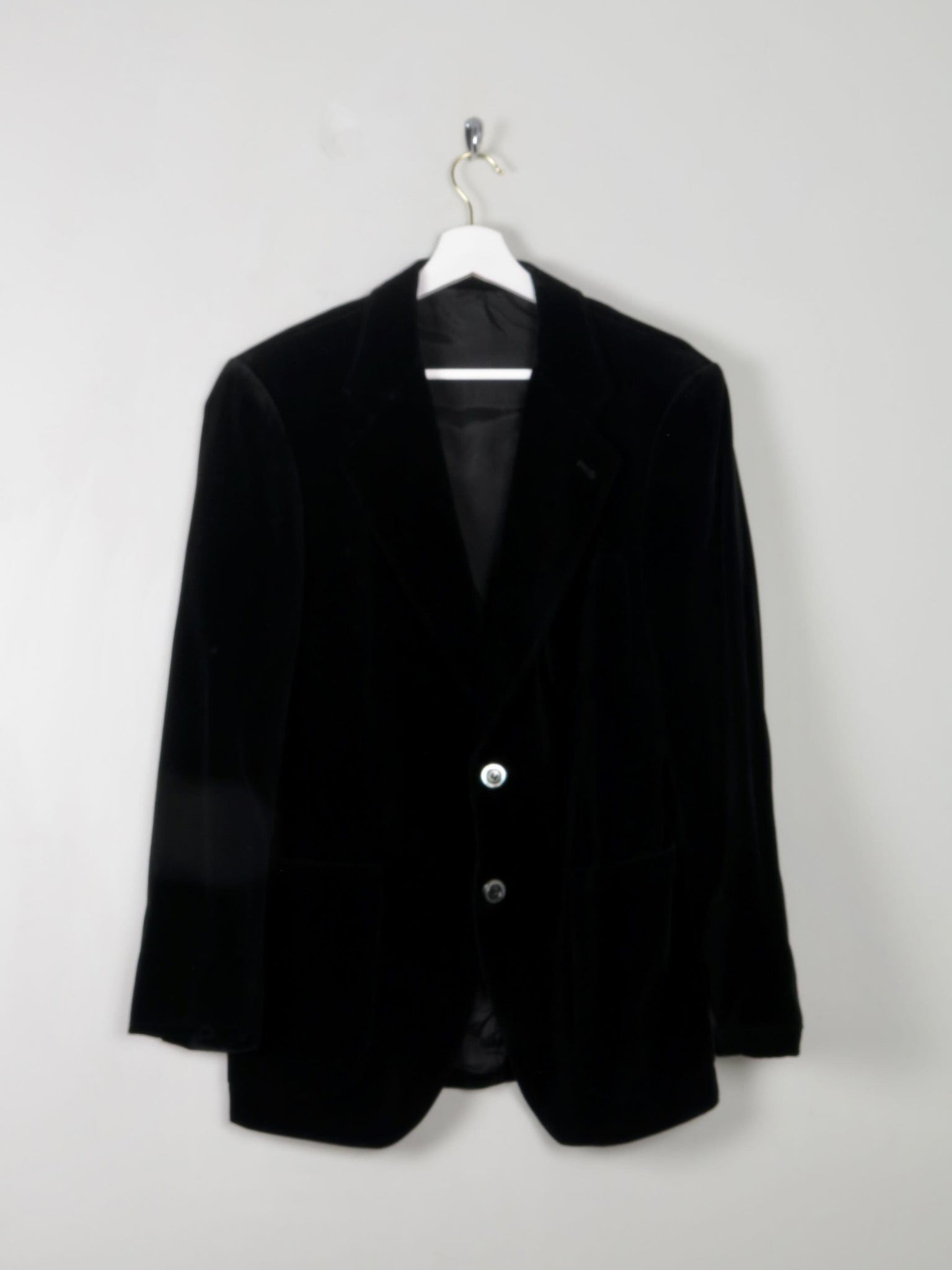 Men's Vintage Black Velvet Jacket 1970s 40" - The Harlequin