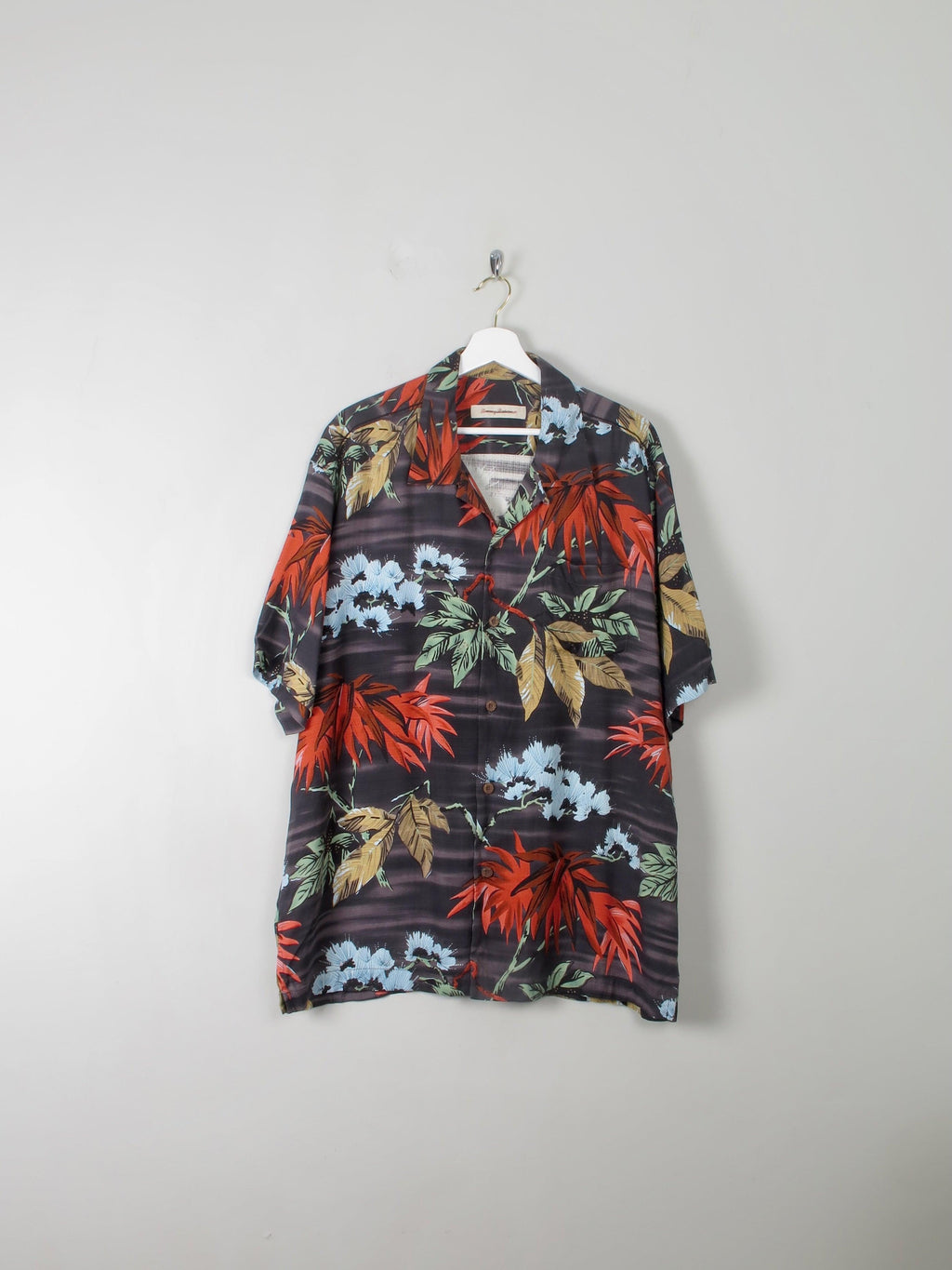 Men's Vintage Tommy Bahamas Silk Hawaiian Shirt XL - The Harlequin