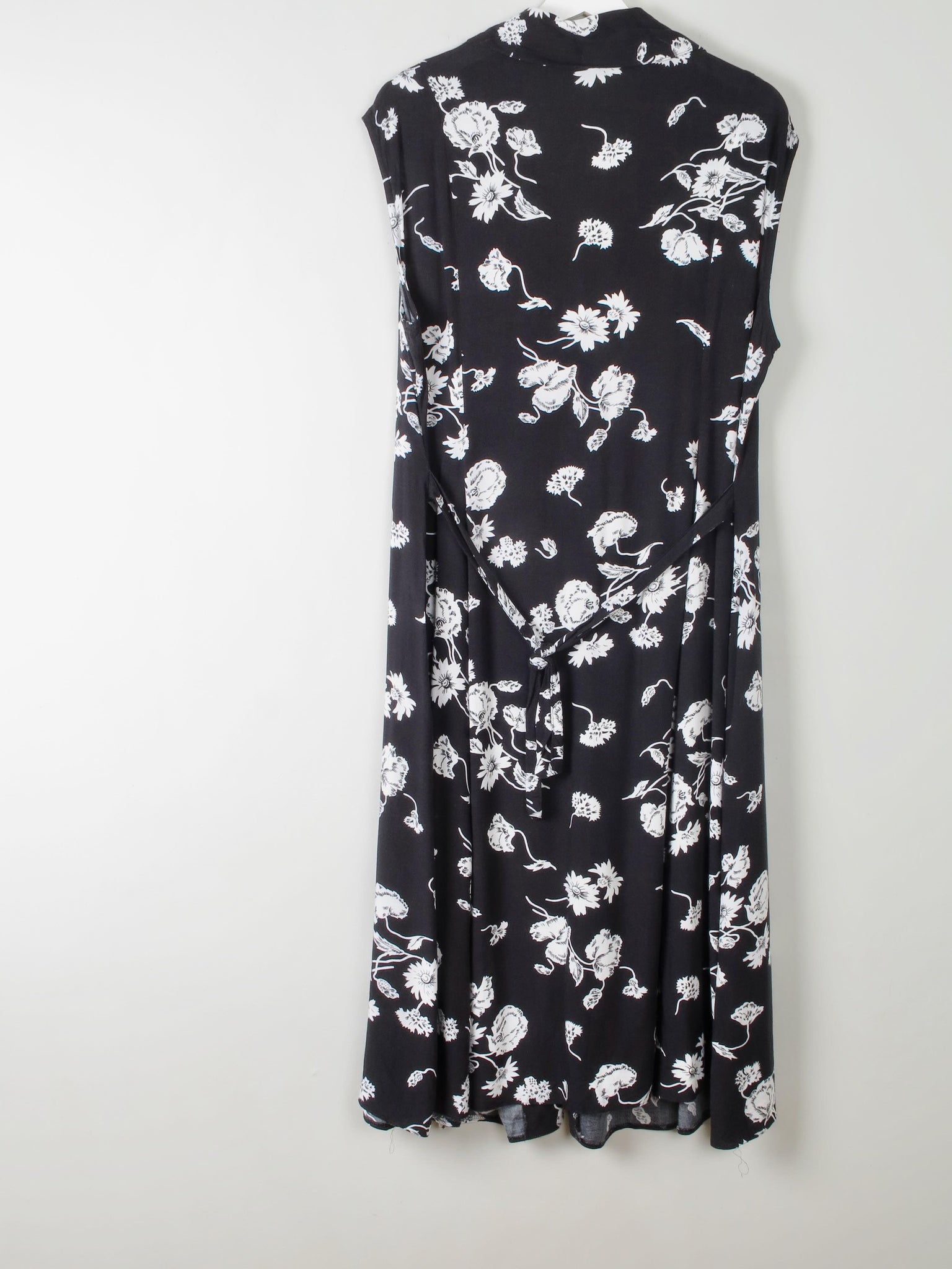 Vintage Black & White Floral Dress - The Harlequin