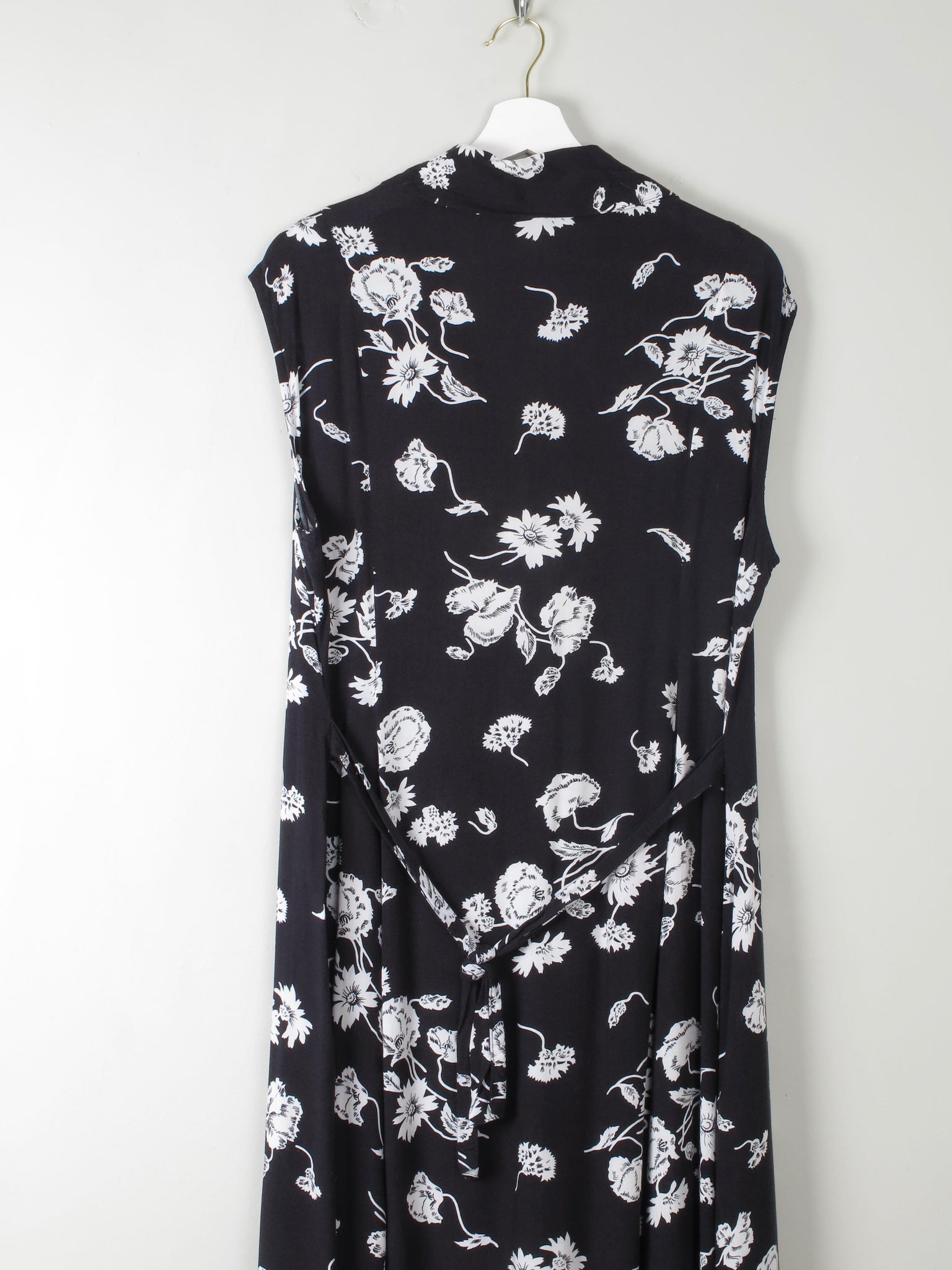 Vintage Black & White Floral Dress - The Harlequin