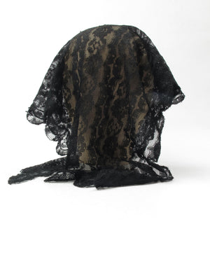 Vintage Black Lace Mantilla - The Harlequin