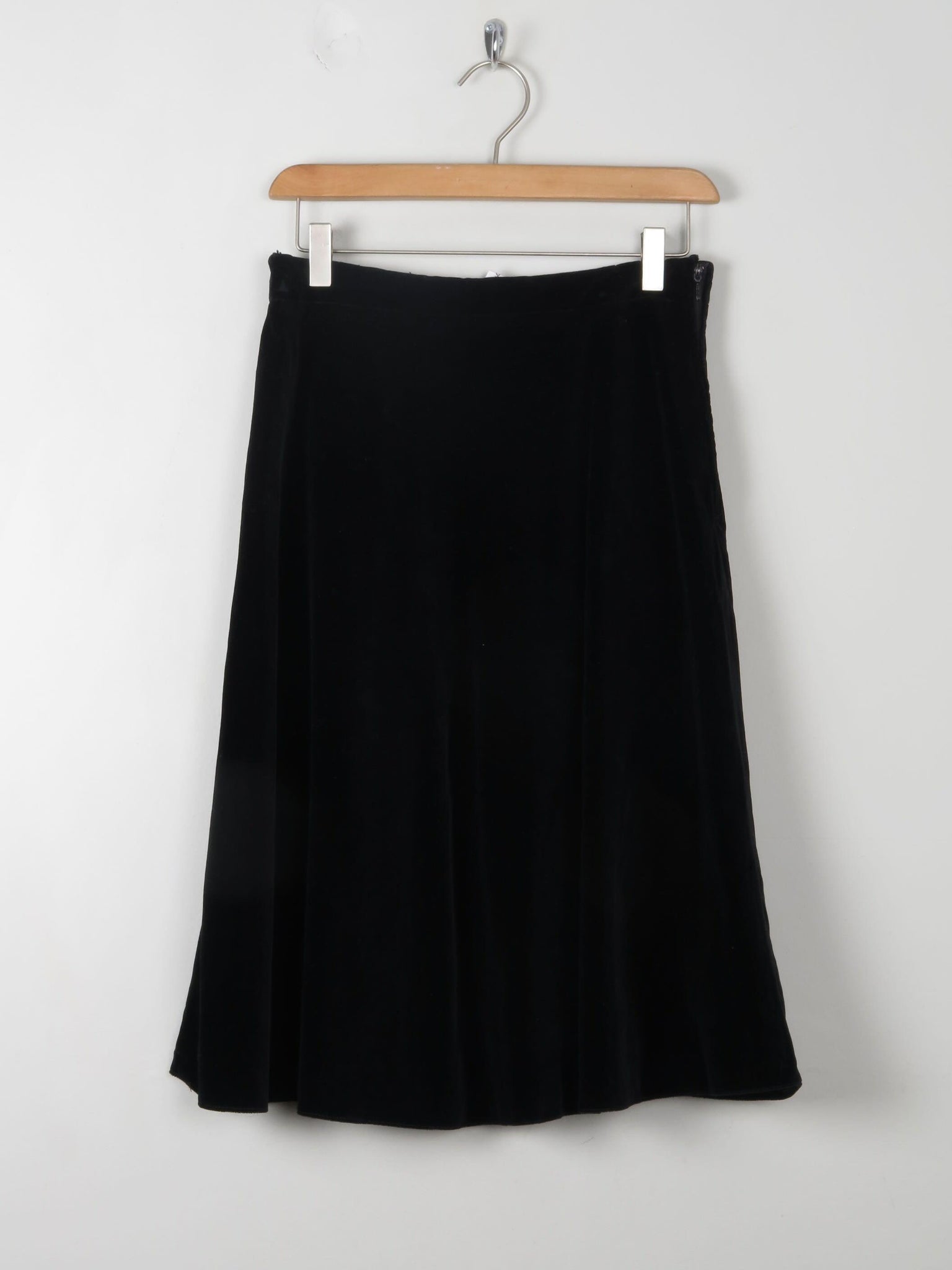 Vintage Black Velvet Skirt S 27" - The Harlequin