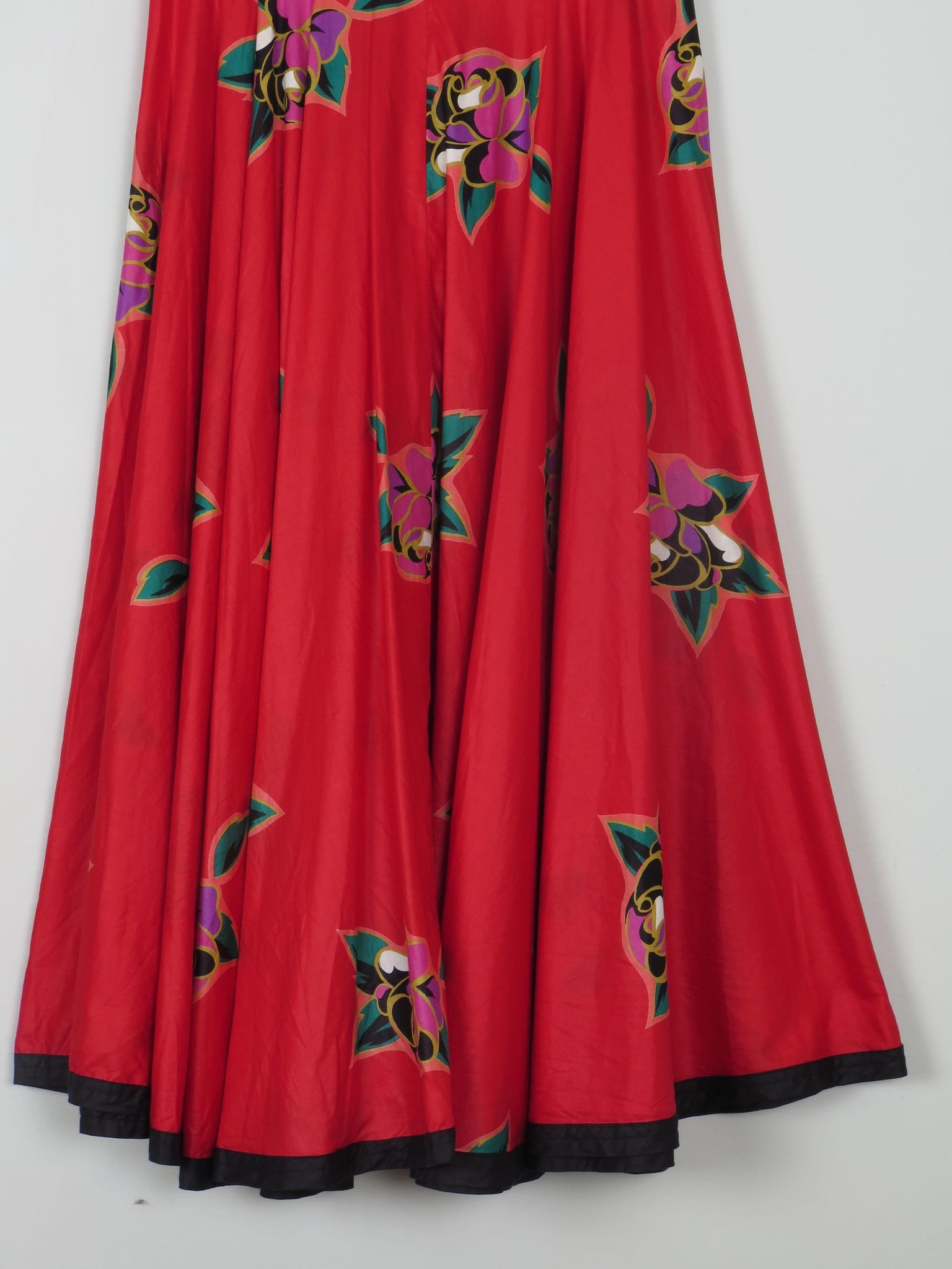 Vintage Red Printed Mondi Wrap Over Full Skirt 27 8/10 - The Harlequin