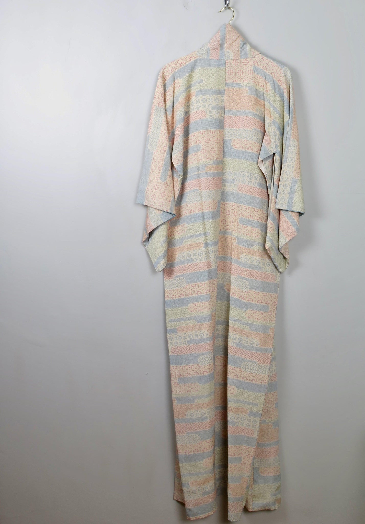 Vintage Silk Colourful Kimono S/M - The Harlequin