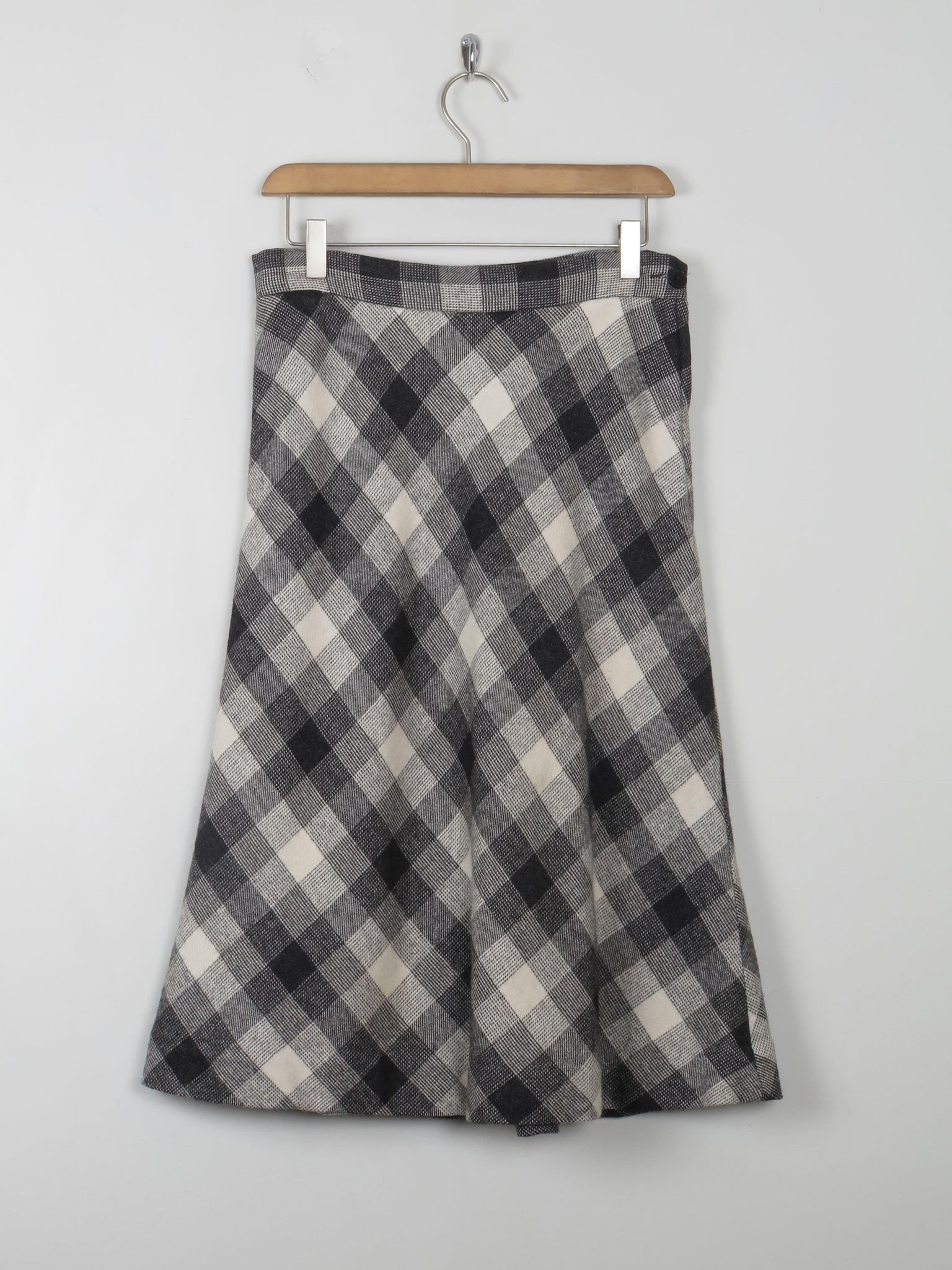 Vintage Wool Check Chevron Midi Skirt 28" W - The Harlequin