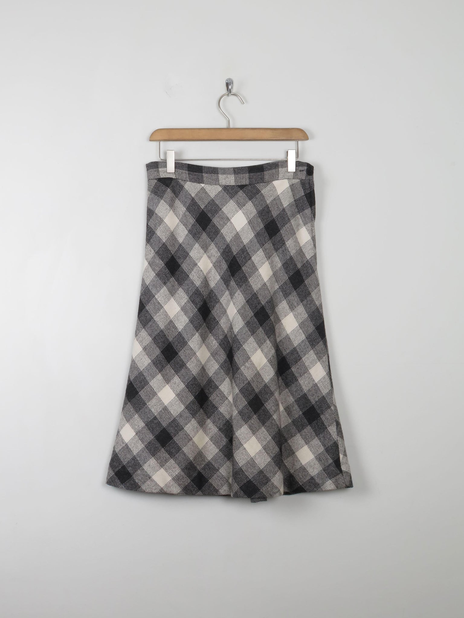 Vintage Wool Check Chevron Midi Skirt 28" W - The Harlequin