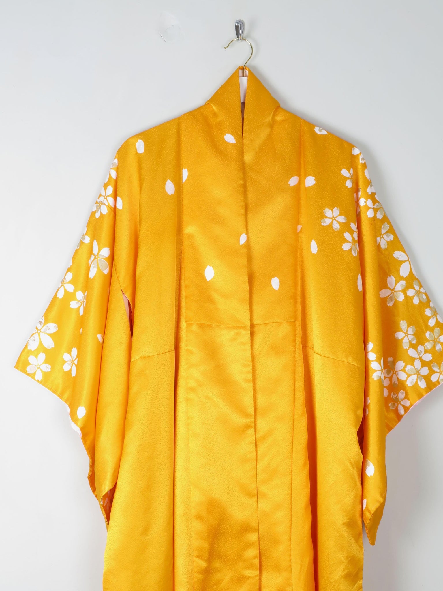 Vintage Yellow & Floral Satin Kimono M/L - The Harlequin