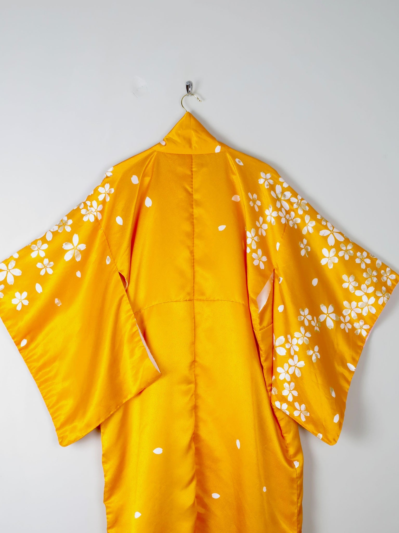 Vintage Yellow & Floral Satin Kimono M/L - The Harlequin