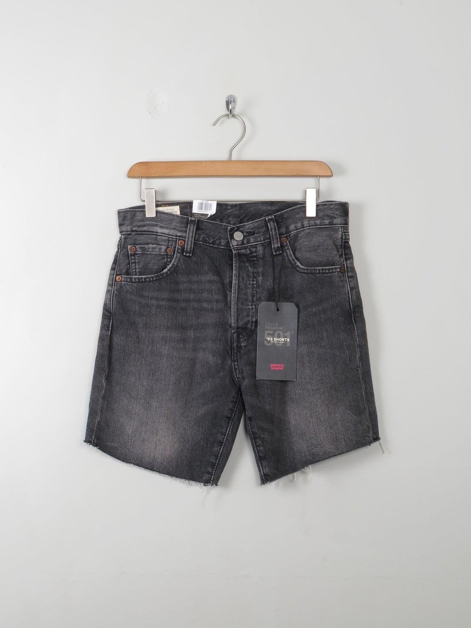 Women's New Levis 93 Denim Shorts Grey 29" - The Harlequin