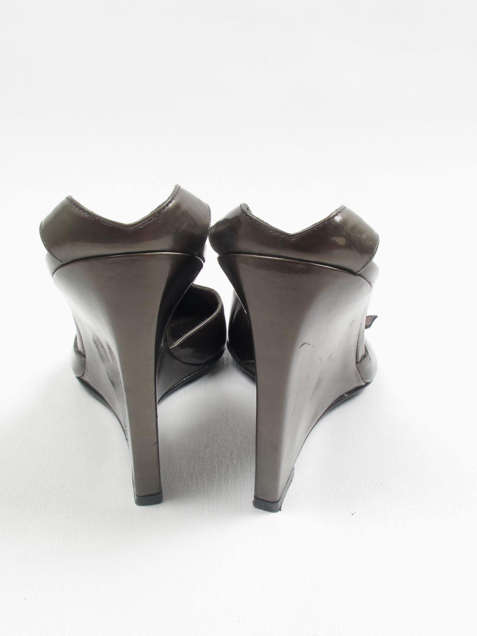 Women's Sergio Rossi Metallic Grey Heels 5/38 - The Harlequin