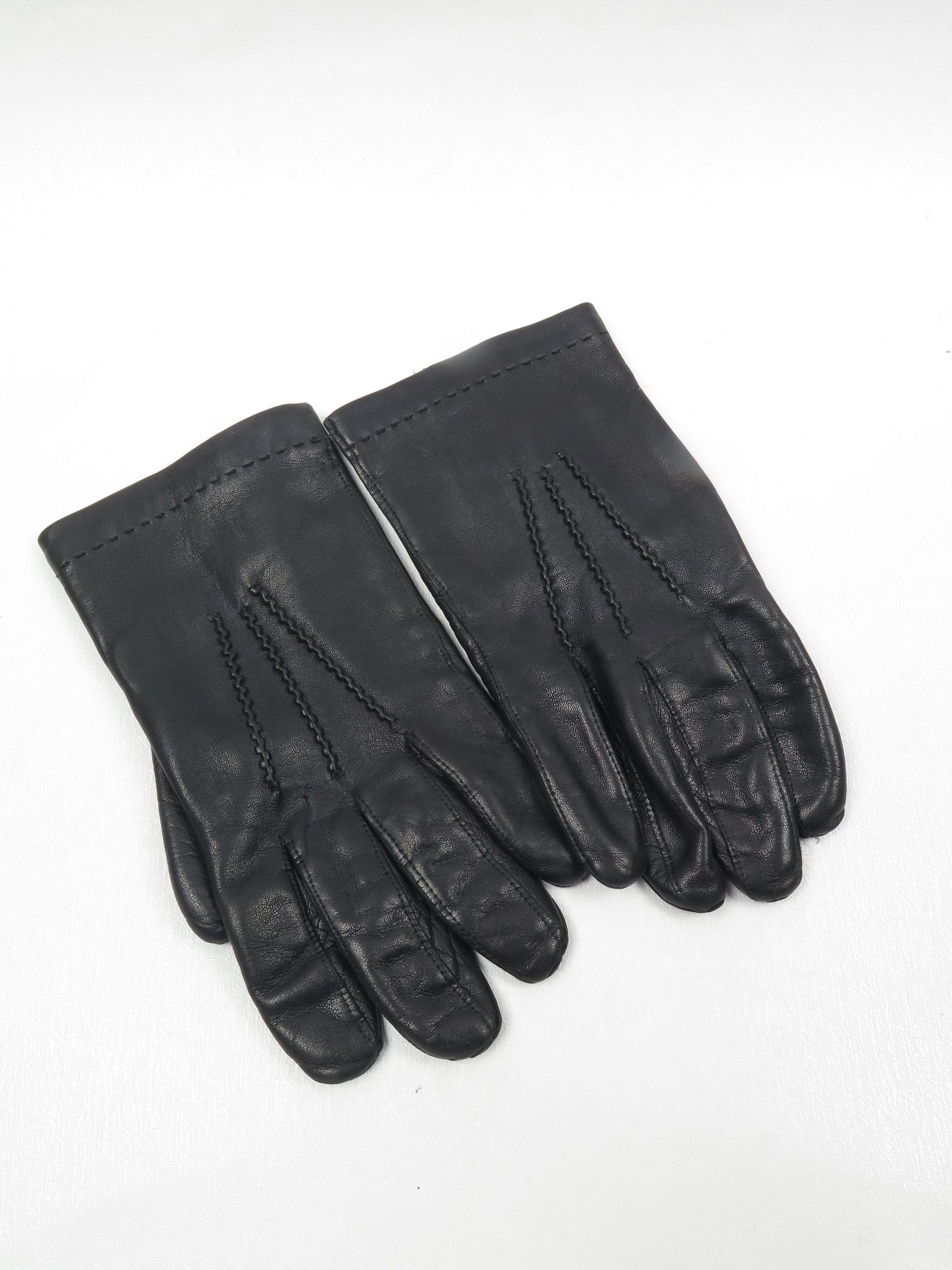 Women's Soft Leather Vintage Gloves Black S/M - The Harlequin