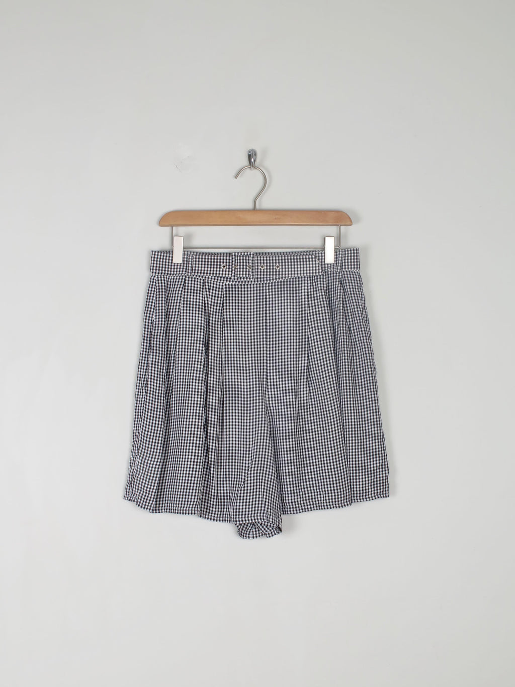 Women's Vintage Black & White Gingham Shorts S 29" W - The Harlequin