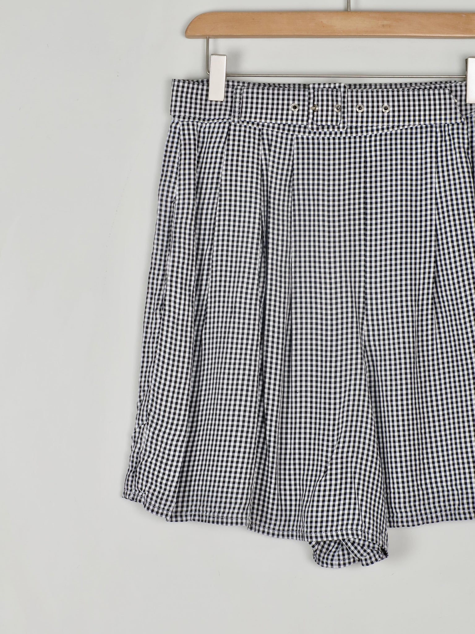 Women's Vintage Black & White Gingham Shorts S 29" W - The Harlequin