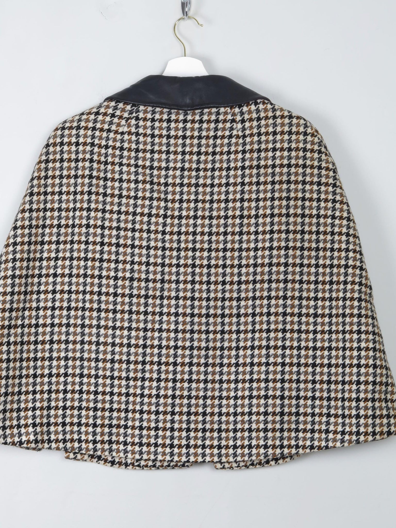 Women's Classic Tweed Cape With Leather S/M - The Harlequin