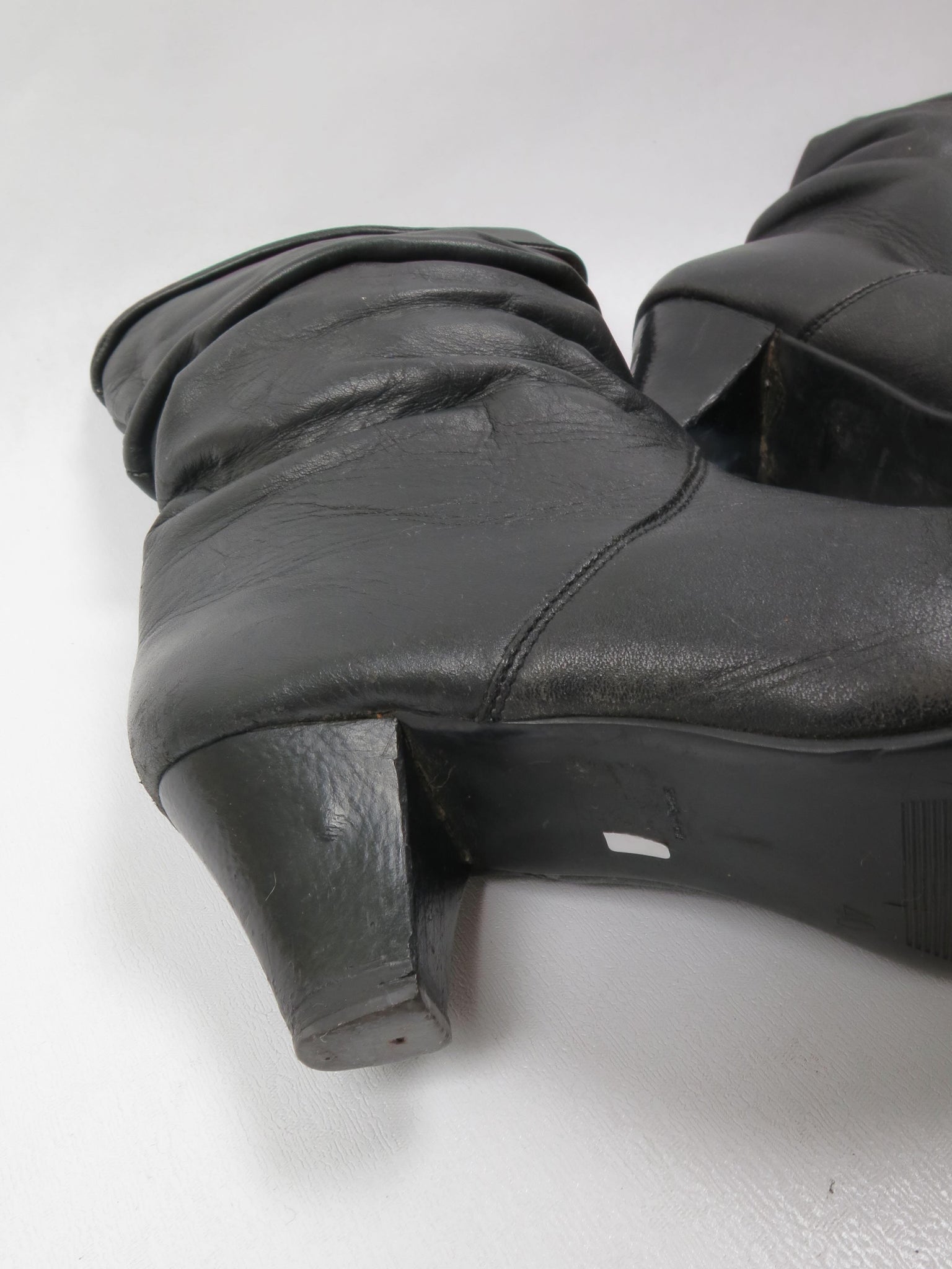 Women's Vintage Short Black Leather Boots 39/6 - The Harlequin