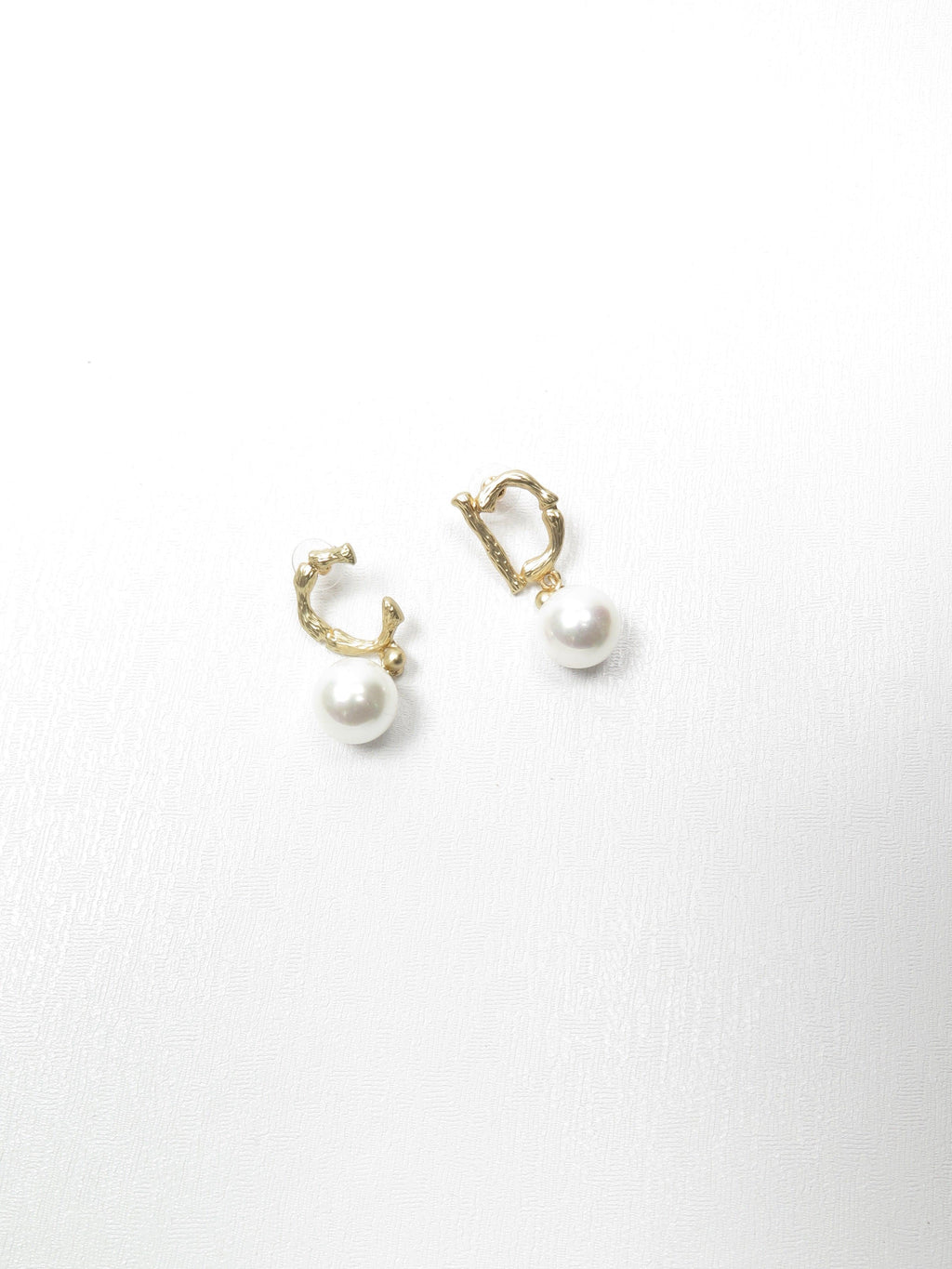 Designer Style Gold & Pearl Earrings