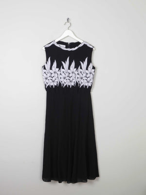 Black 1970s Vintage Dress With Appliqué White Floral Design 10 - The Harlequin