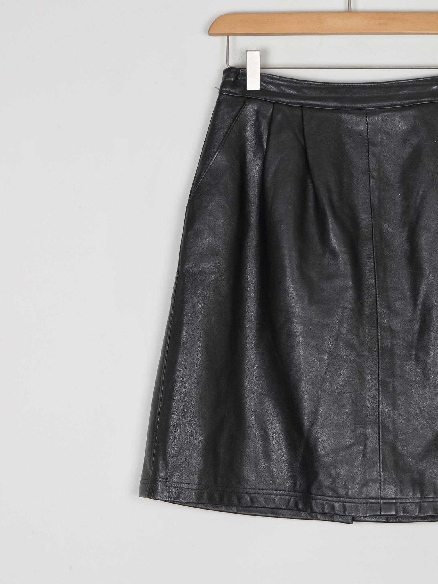 Black Leather Short Vintage Skirt 26" 6/8 - The Harlequin