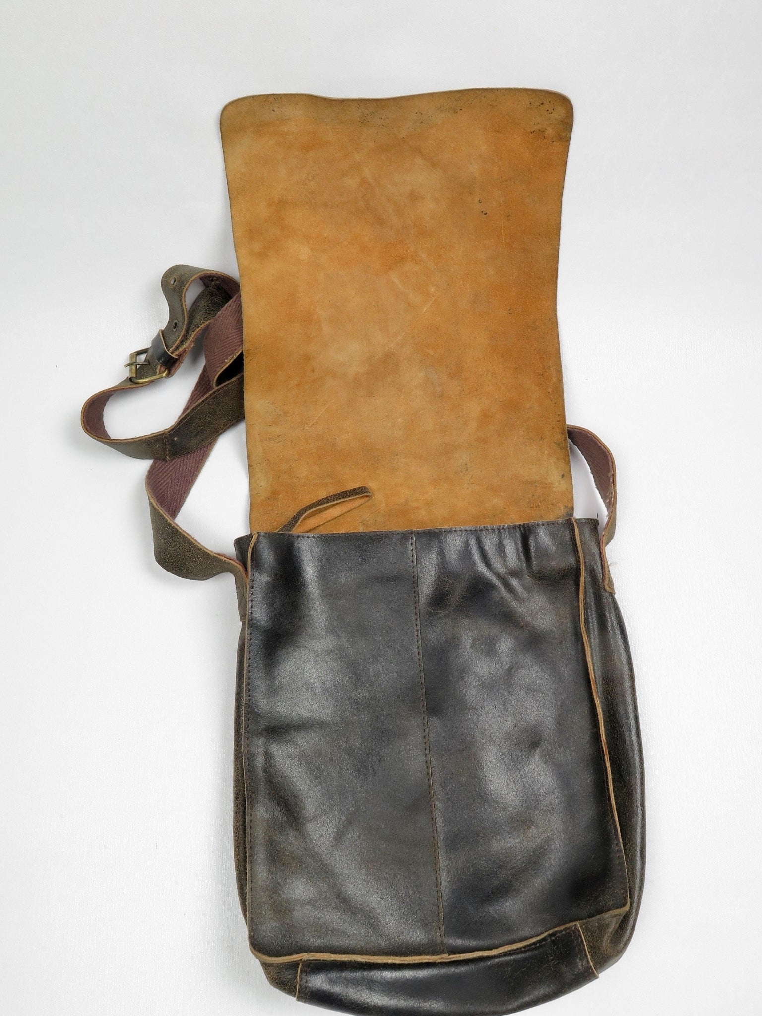 Brown Leather Messenger Bag - The Harlequin
