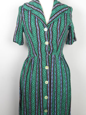 Green Vintage Embossed Fabric 1950s Dress 6/XS - The Harlequin