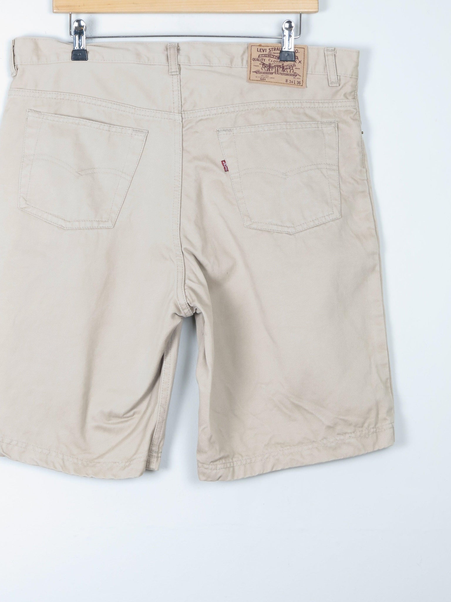 Mens Khaki Vintage Levi’s Shorts 34" - The Harlequin