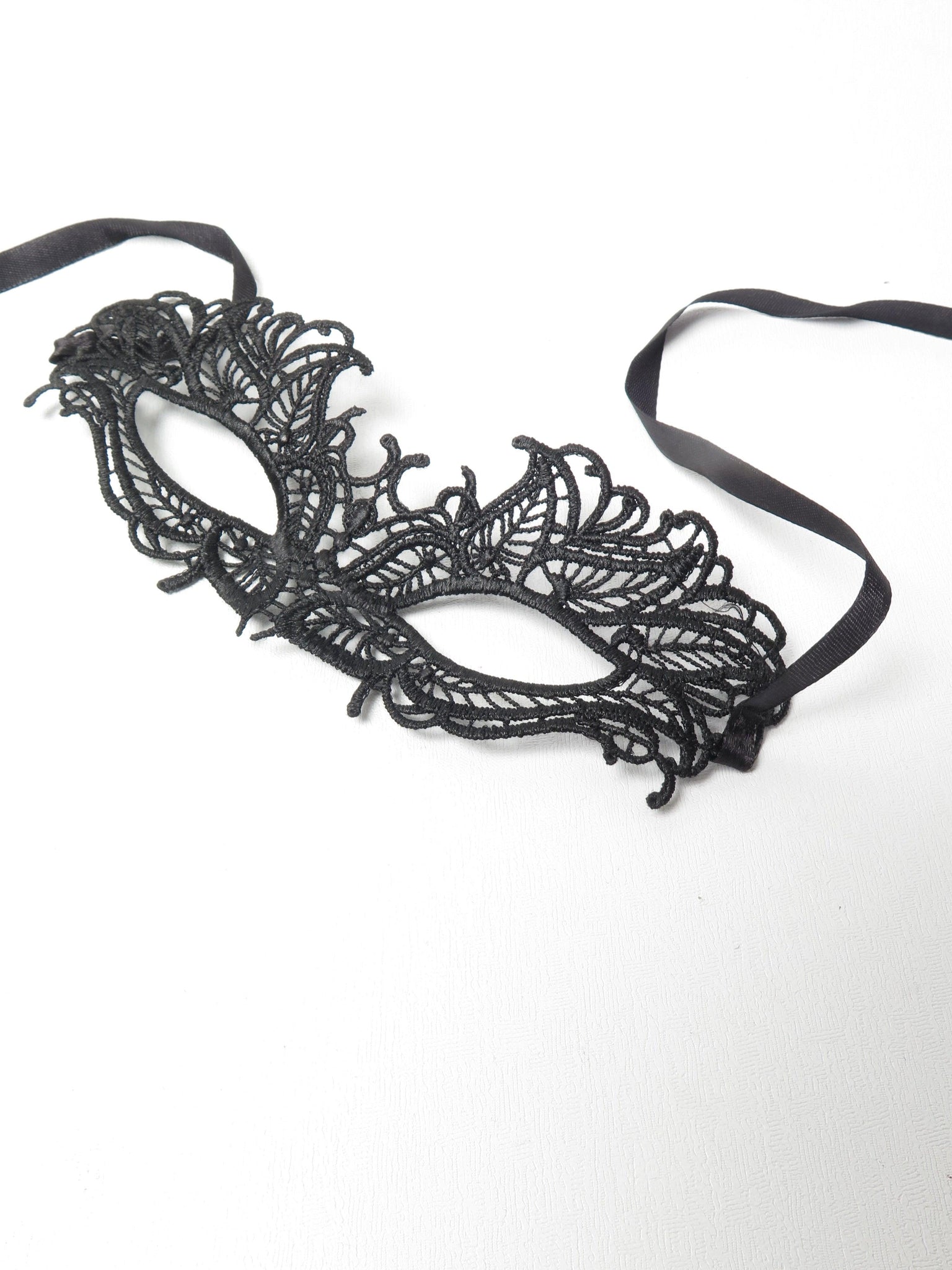 New Black Lace Mask - The Harlequin