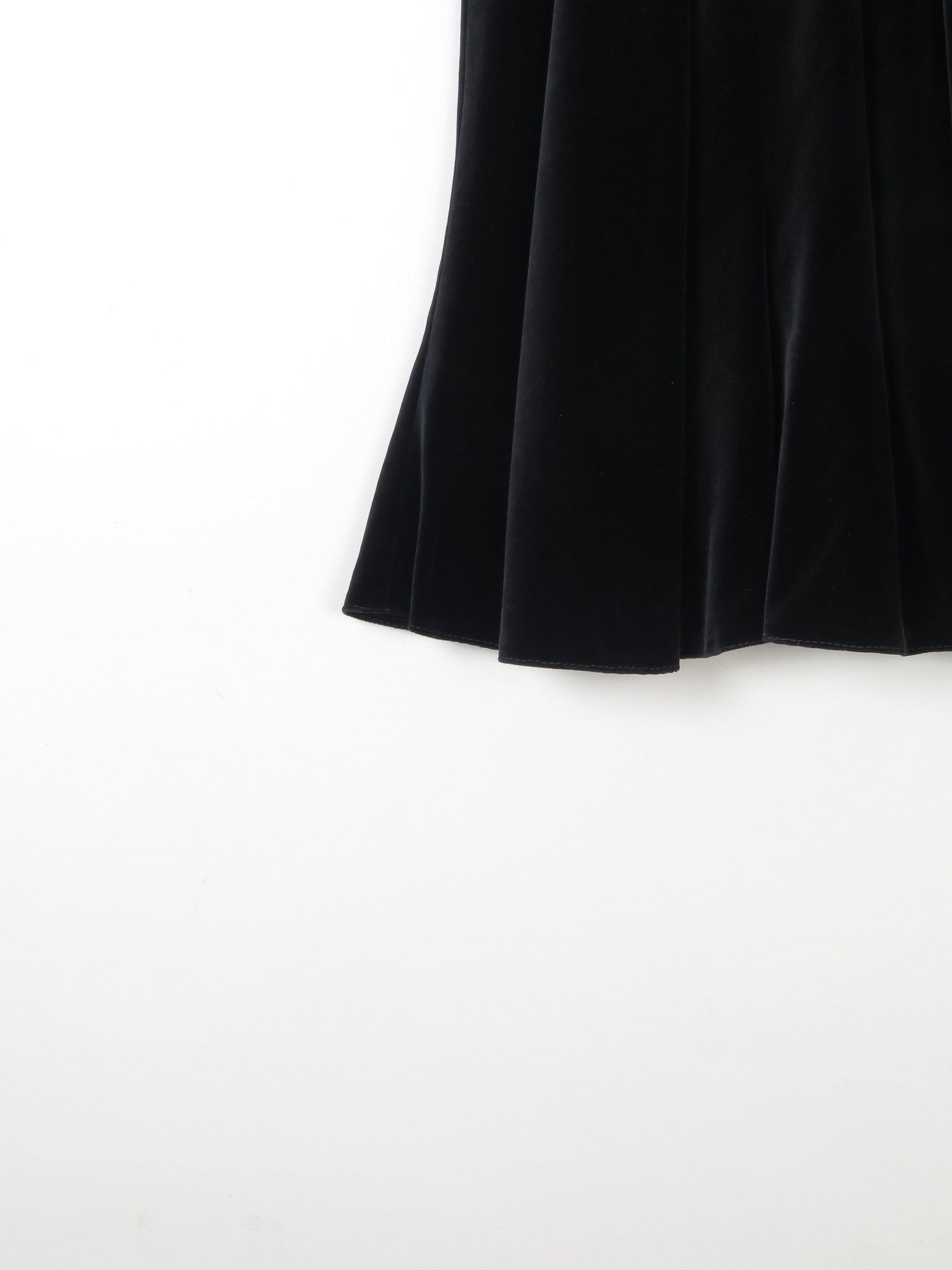 Vintage Black Velvet 1970s Skirt Bias Cut 8/10 Approx - The Harlequin