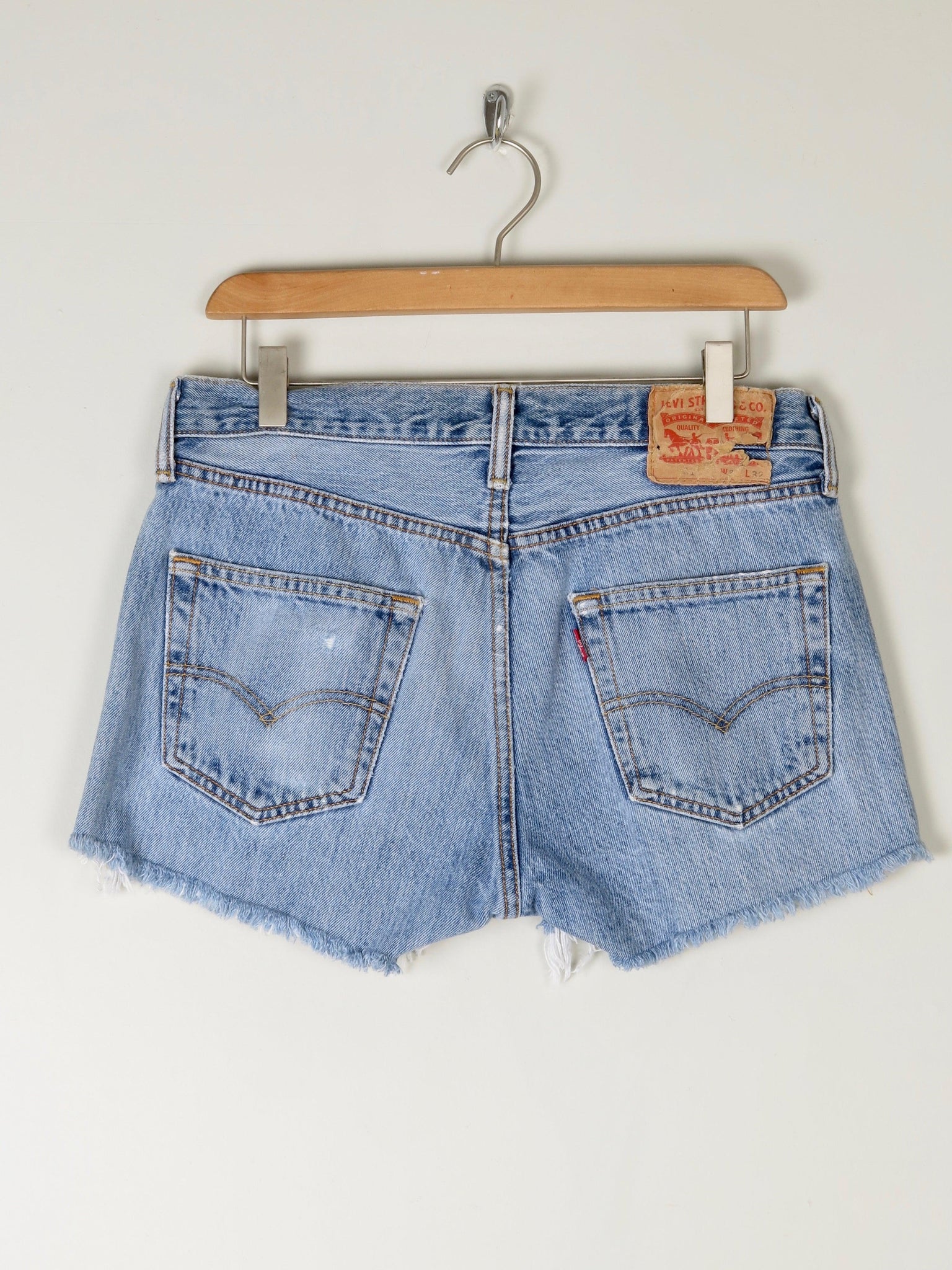 Levis Denim Shorts 31" 10/12 (Small Size 12) - The Harlequin