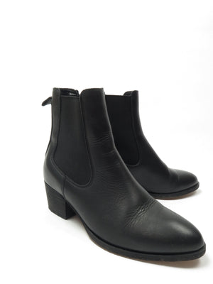 Women’s Black Leather Clarks Chelsea Boots 4/37 - The Harlequin