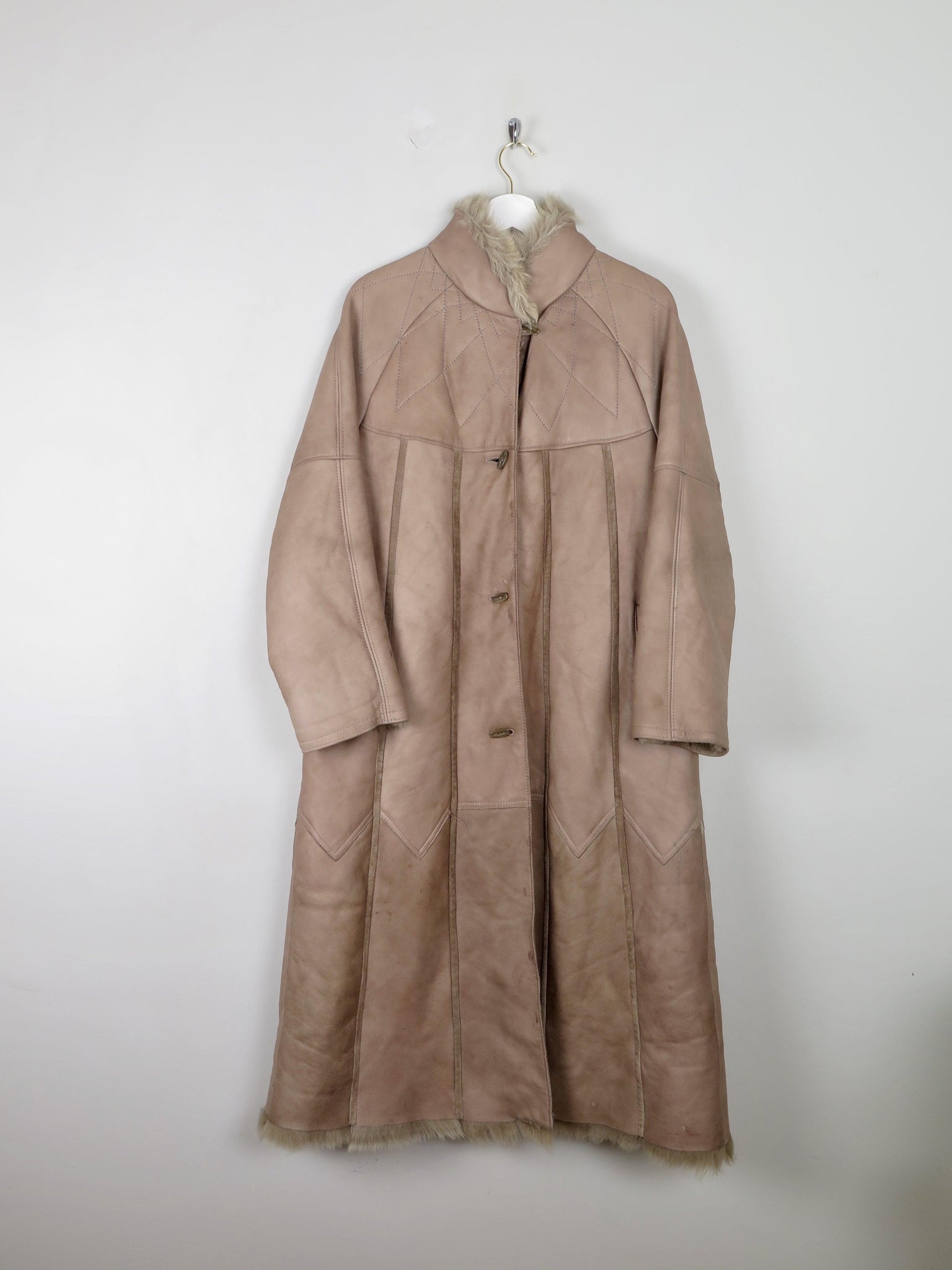 Women's Shearling Vintage Sheepskin 1970s Long Coat M/L - The Harlequin