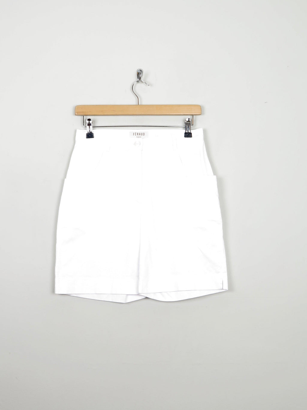 Women's Vintage French Feraud White Shorts 27W 8/10 - The Harlequin