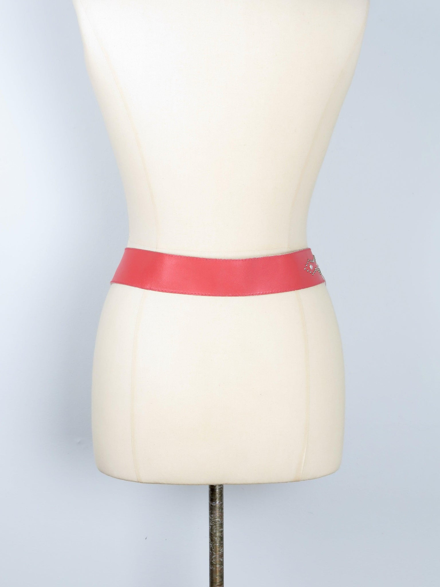 Women's Vintage Red Leather Waist Belt  S-M - The Harlequin
