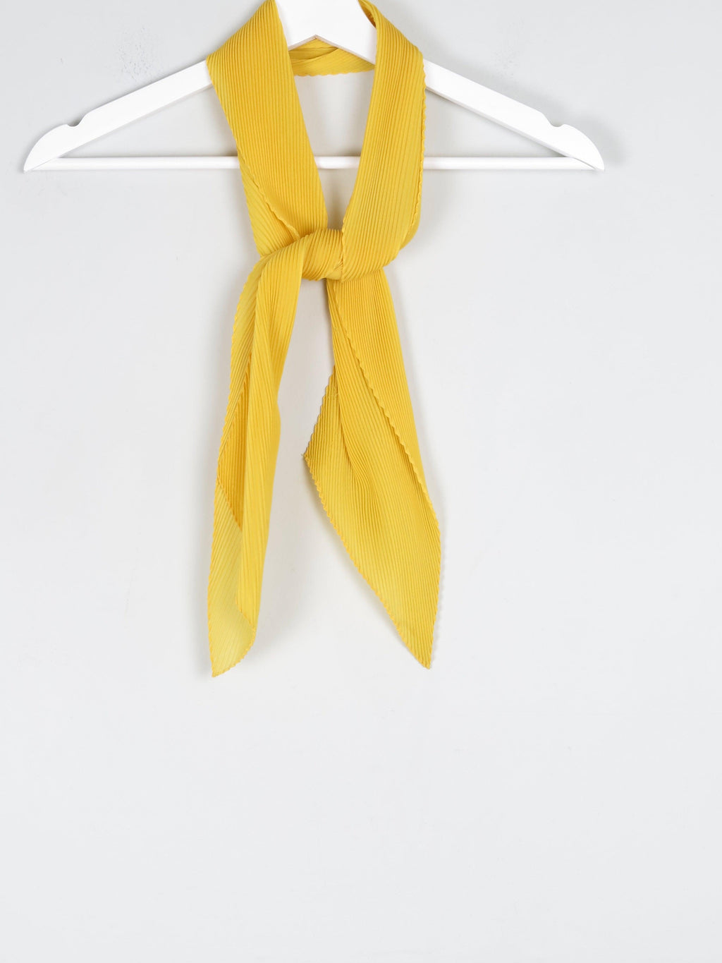 Women's Yellow Pleated Neck Scarf - The Harlequin